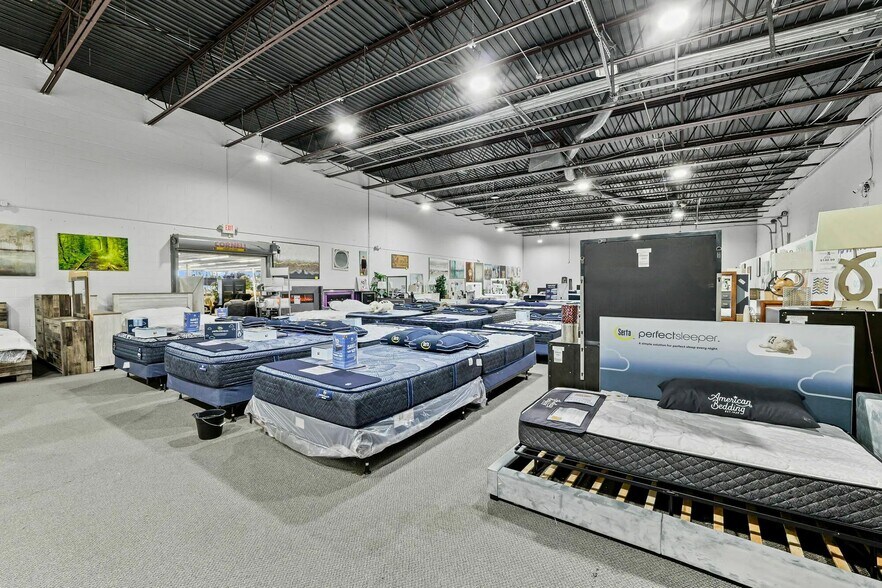 More Photos Of 1436 Reynolds Rd, Maumee Freestanding For Sale