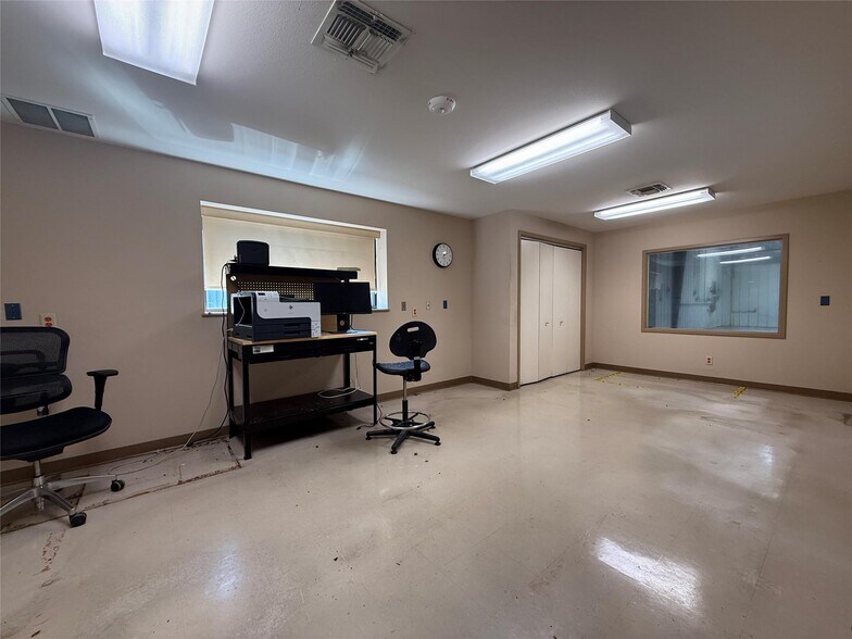 More Photos Of 4533 N FM 312, Winnsboro Industrial For Sale