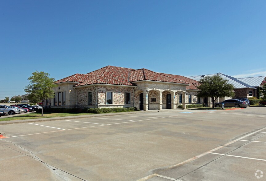 More Photos Of 400 Maplelawn Ct, Plano Medical For Lease