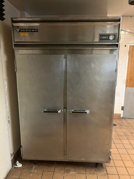 More Photos Of 630 East Ave, Rochester Specialty For Lease