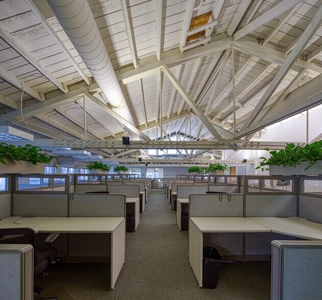 More Photos Of 651 Thomas L Berkley Way, Oakland Office For Sale