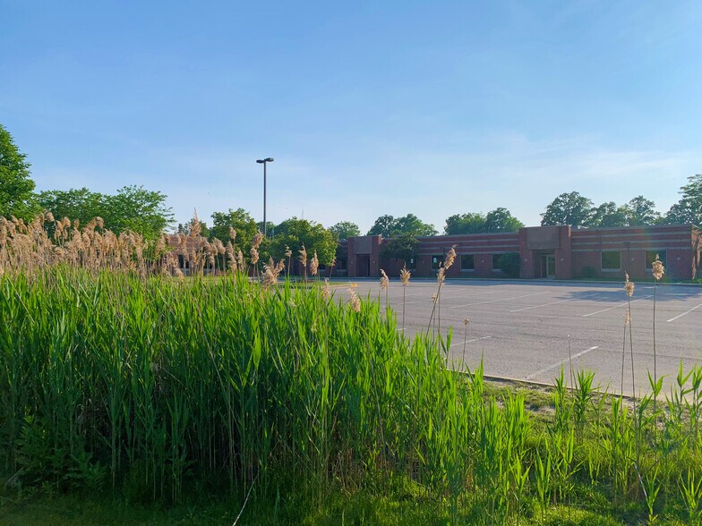 More Photos Of 3767 Ranchero Dr, Ann Arbor Office For Sale