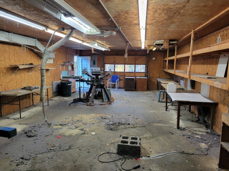 More Photos Of 1110 Hawkins Ave, Sanford Light Manufacturing For Sale