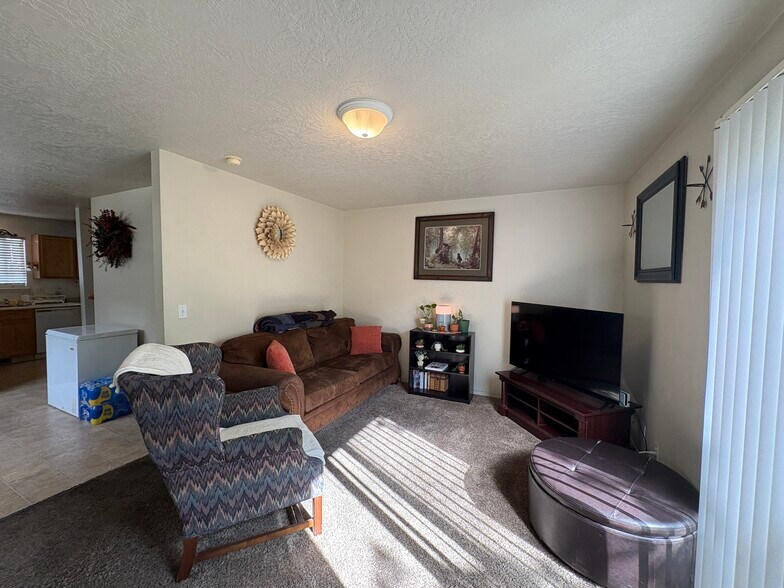 More Photos Of 119 E King St, Meridian Apartments For Sale