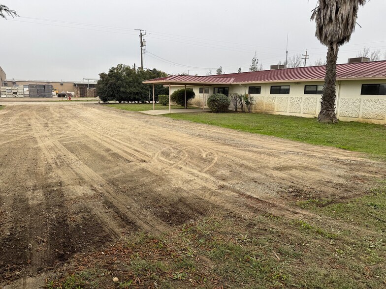 More Photos Of 3792 Feather River Blvd, Olivehurst Office For Lease