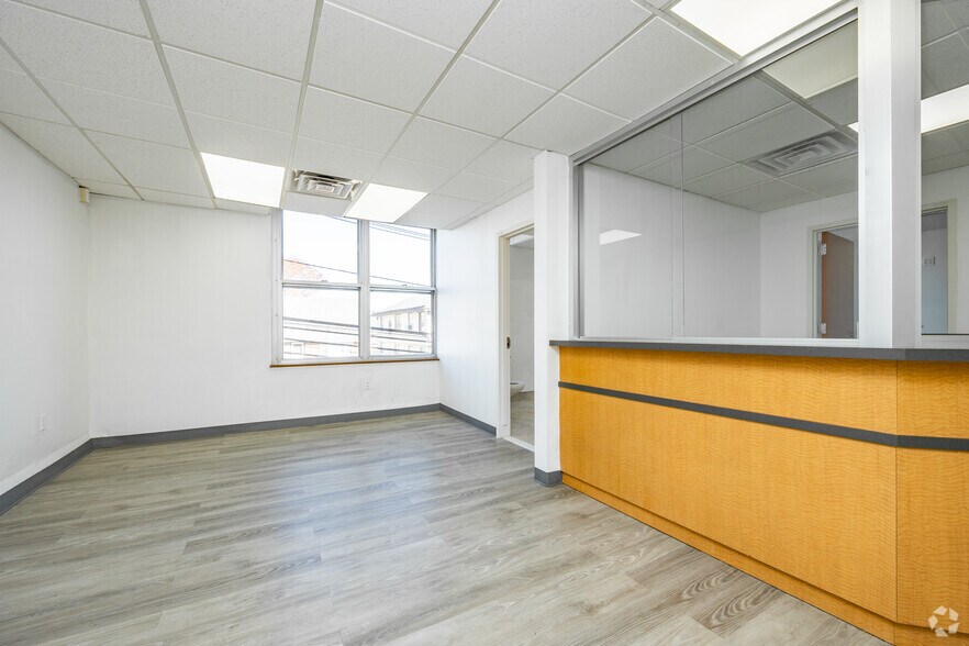 More Photos Of 206 Bergen Ave, Kearny Medical For Lease