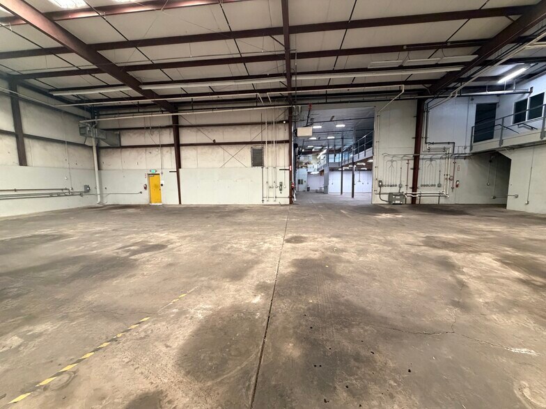 More Photos Of 2240 S Thornburg St, Santa Maria Manufacturing For Lease