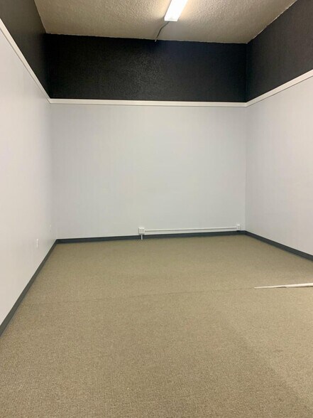 More Photos Of 1011 Main St, Klamath Falls Storefront Retail Office For Lease