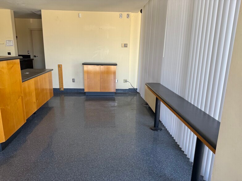 More Photos Of 375 Atlantic Ave, Long Beach Apartments For Lease