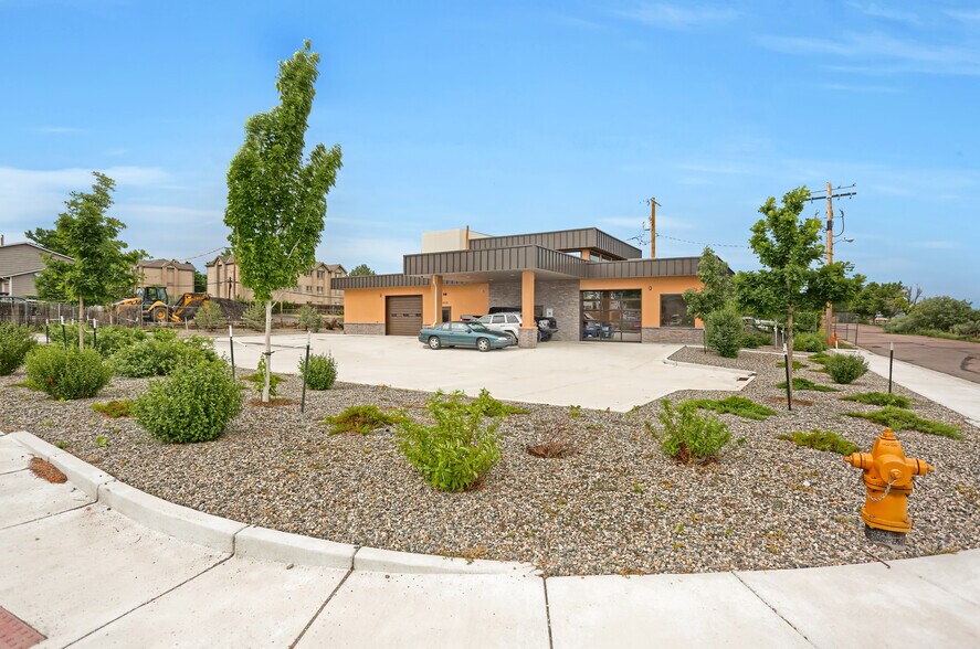 Primary Photo Of 8538 Saulsbury St, Littleton General Retail For Sale