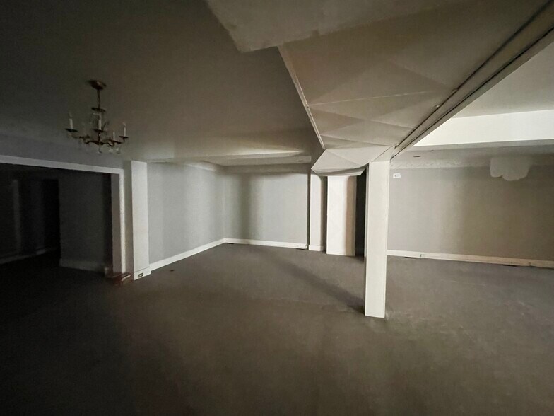 More Photos Of 494 Belmont Ave, Springfield Funeral Home For Sale