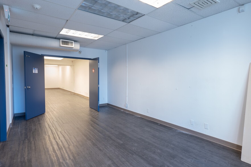 More Photos Of 422 6th St, New Westminster Loft Creative Space For Lease