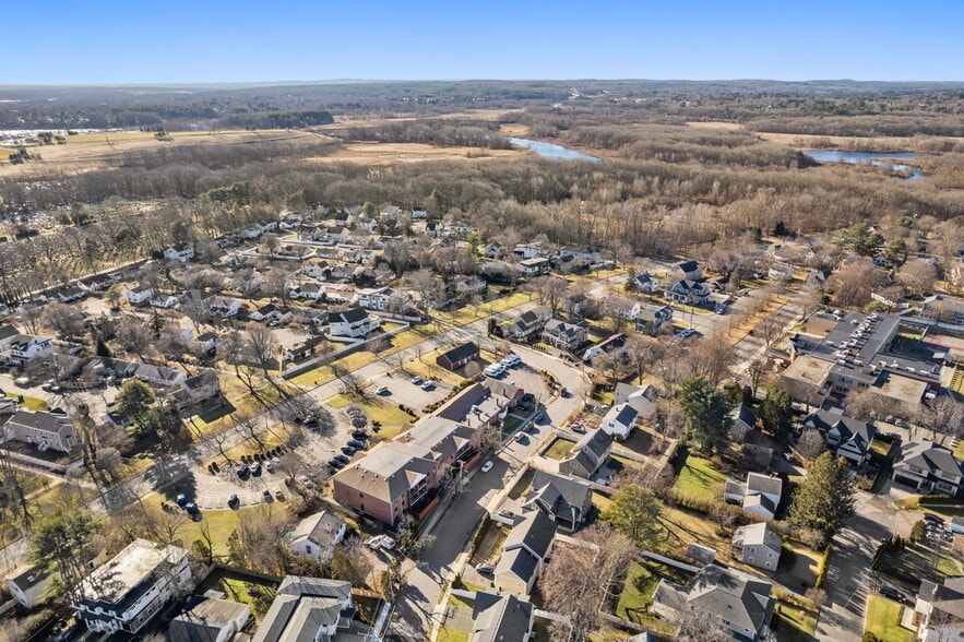 More Photos Of 655 Saw Mill Brook Pky, Newton General Retail For Sale