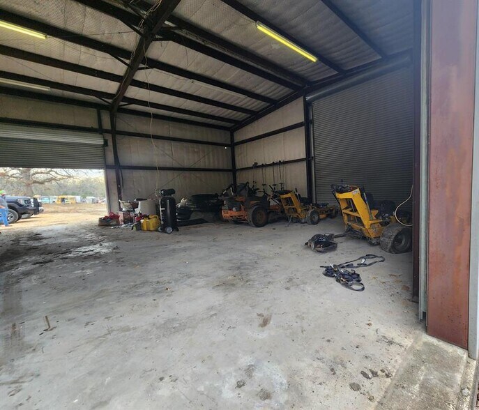 More Photos Of 19219 Hog Eye Rd, Manor Light Distribution For Lease