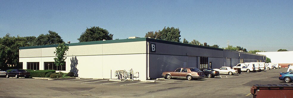 More Photos Of 3556-3566 Investment Blvd, Hayward Warehouse For Lease