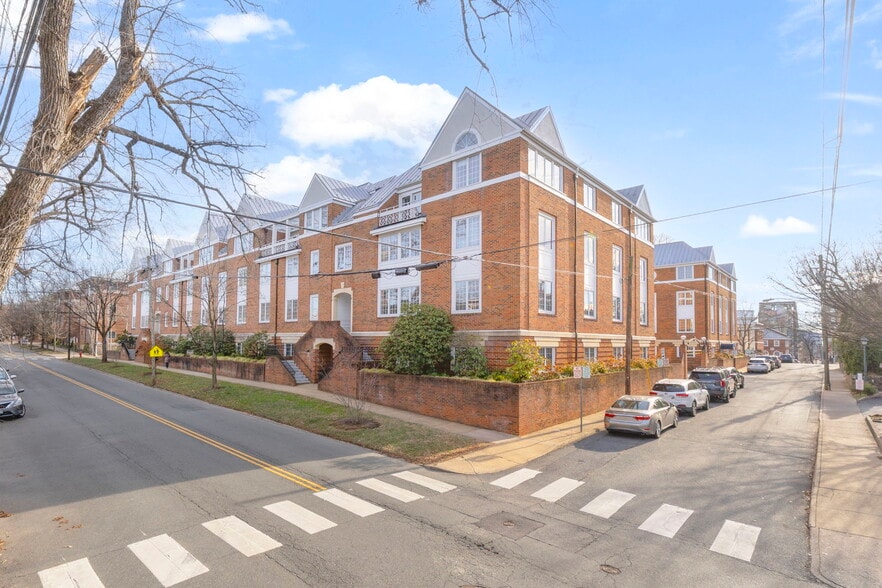 More Photos Of 202-258 E High St, Charlottesville Office For Sale