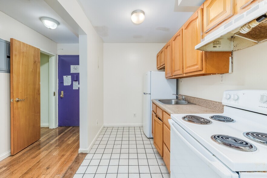 More Photos Of 311 Beach 53rd St, Far Rockaway Apartments For Sale