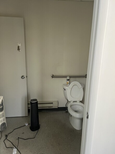 More Photos Of 120 Jack Martin Blvd, Brick General Retail For Sale