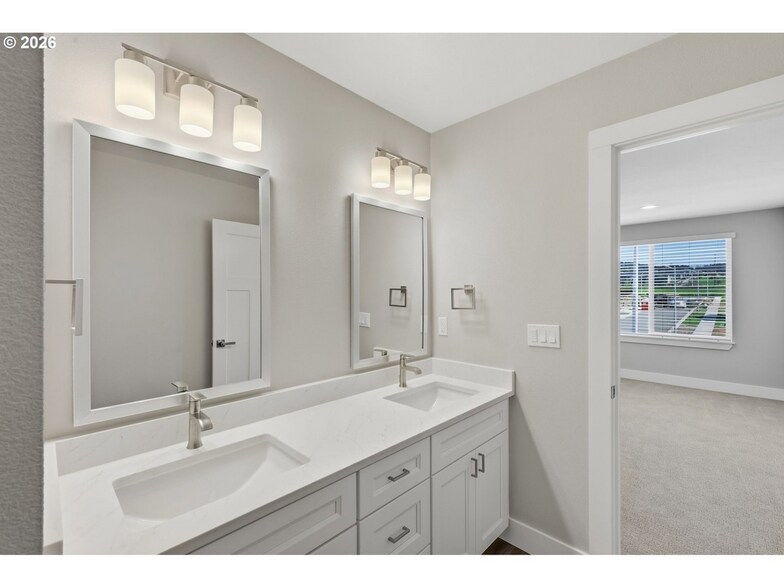 More Photos Of 4011 SW Royal Ave, Gresham Specialty For Sale