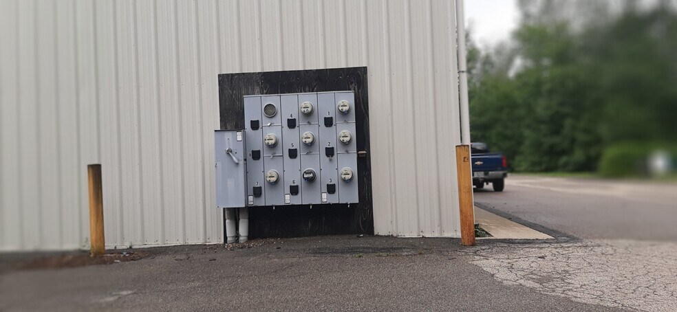 More Photos Of 95 Ledge Rd, Seabrook Service For Lease