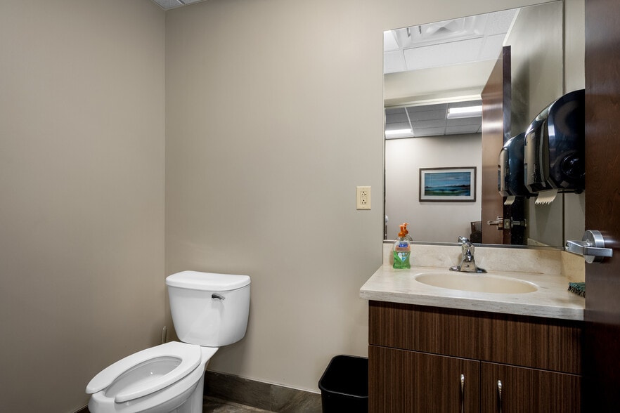 More Photos Of 3020 Orchard Park Rd, Buffalo Office For Sale