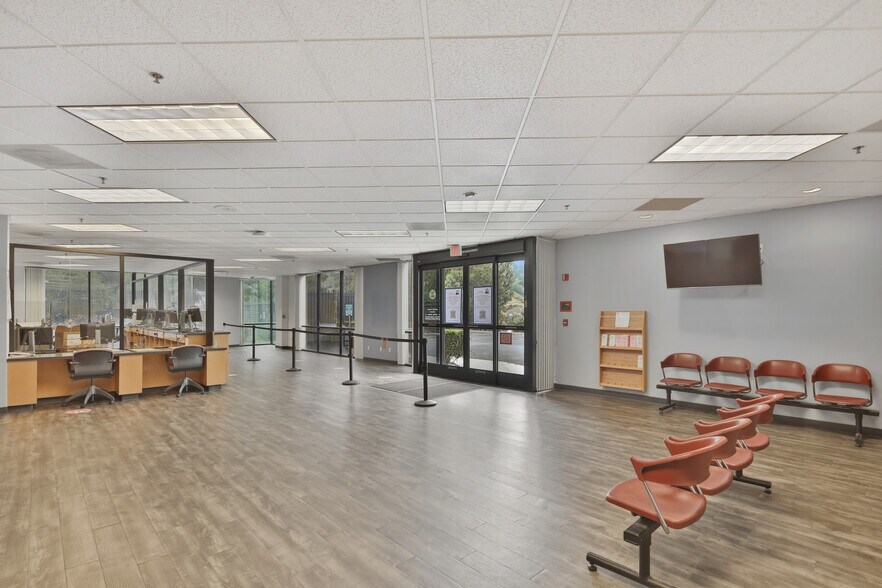 More Photos Of 13800 Balboa Blvd, Sylmar Office For Sale