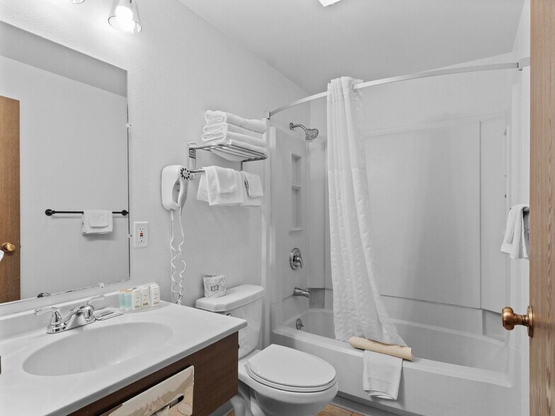 More Photos Of , Elko Hospitality For Sale