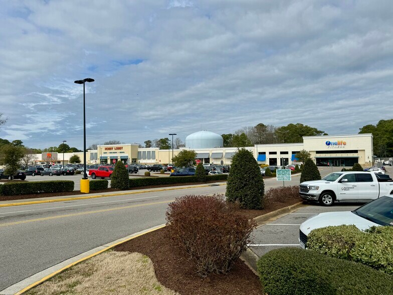 More Photos Of 2800 Virginia Beach Blvd, Virginia Beach Unknown For Lease