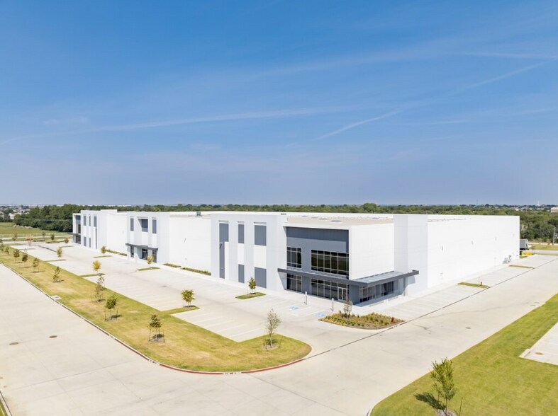 More Photos Of 2152 Cantrell Sansom Rd, Fort Worth Unknown For Lease