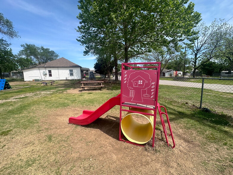 More Photos Of 710 W Broadway St, Collinsville Daycare Center For Sale