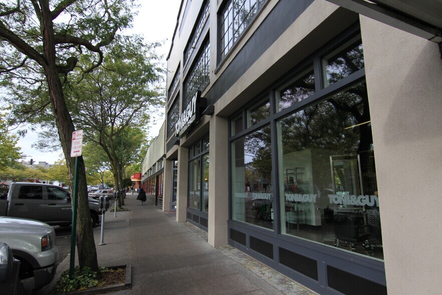 More Photos Of 1411 Railroad Ave, Bellingham Storefront For Lease