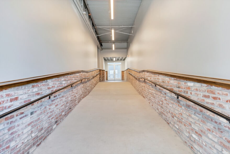 More Photos Of 201 N Rupert St, Fort Worth Office For Lease