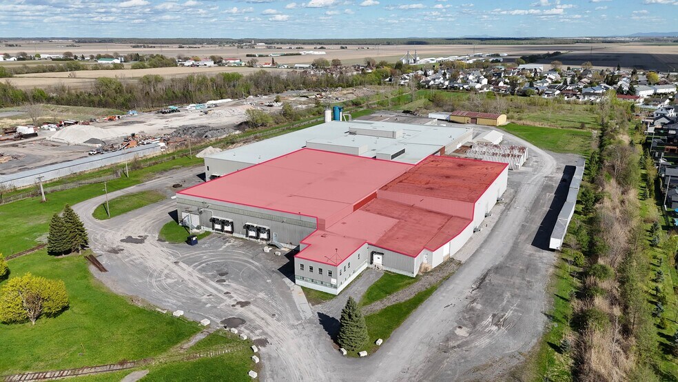 Primary Photo Of 1375 Rue Brouillette, Saint-hyacinthe Manufacturing For Lease