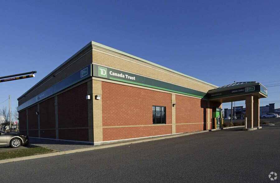 More Photos Of 2940-2960 Bank St, Ottawa Unknown For Lease