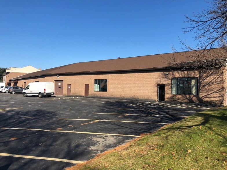 More Photos Of 400 Riverside St, Portland Medical For Lease