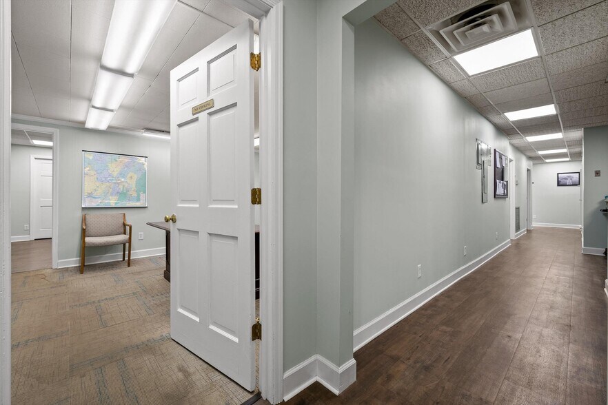 More Photos Of 1801 E 23rd St, Chattanooga Light Distribution For Lease