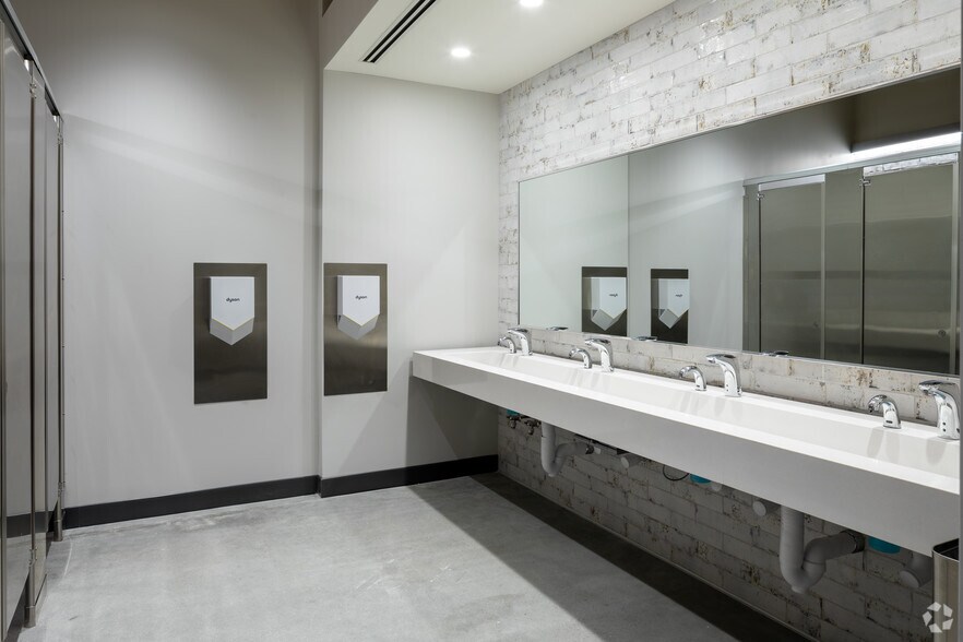 More Photos Of 383 17th St NW, Atlanta Office For Lease