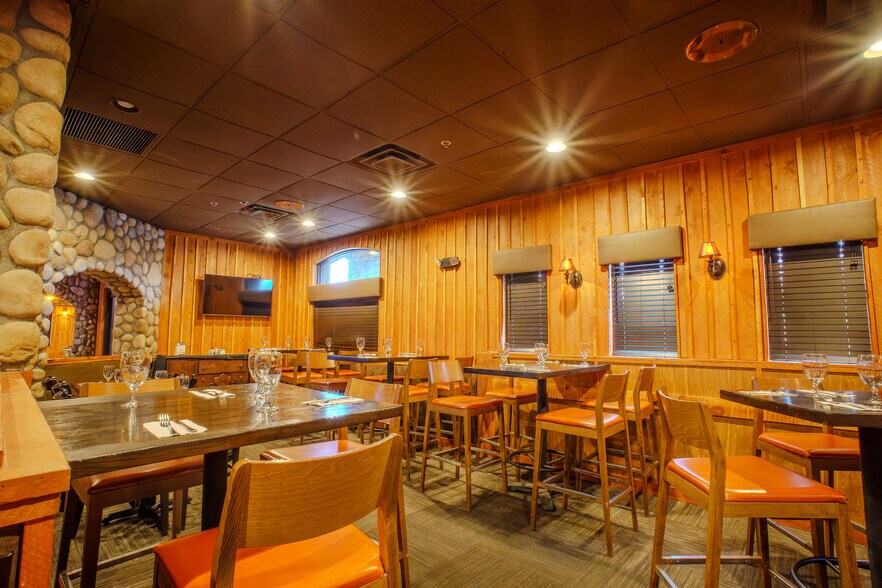 More Photos Of 891 De Marco Dr, Henderson Restaurant For Lease
