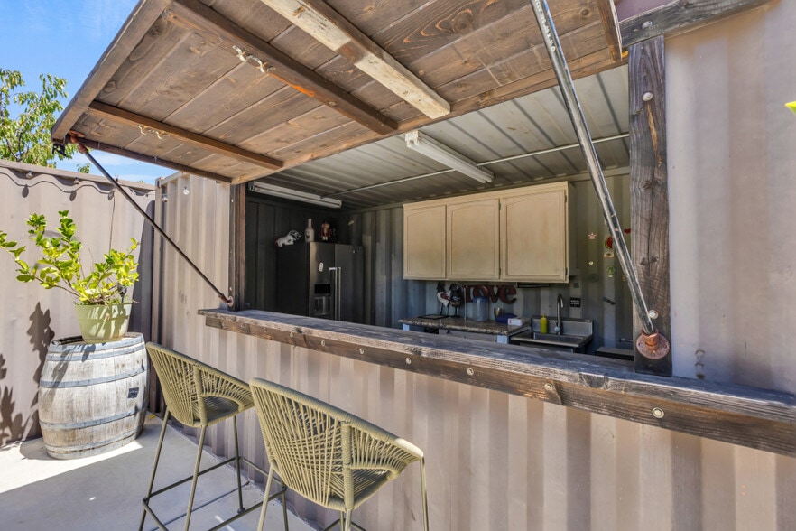 More Photos Of 9455 E Stockton Blvd, Elk Grove Specialty For Sale