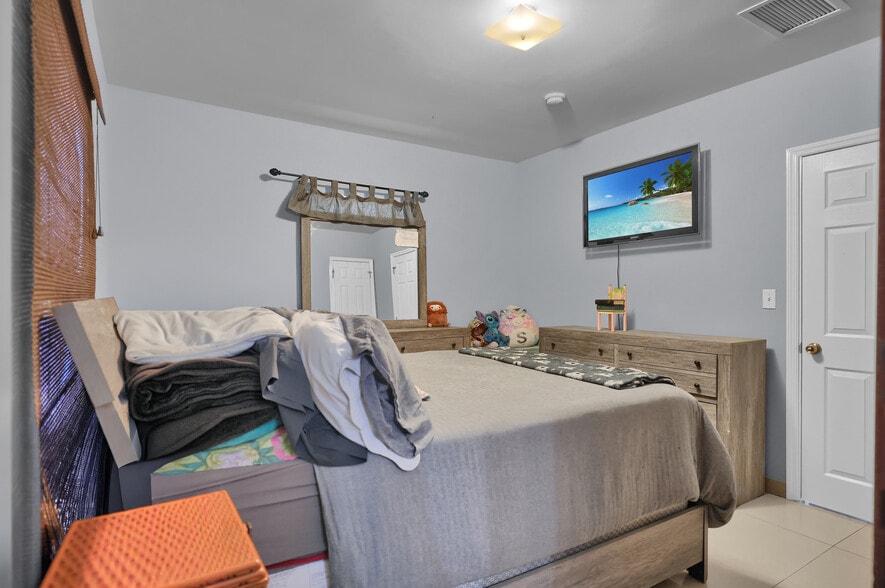 More Photos Of 2155 NW 28th St, Miami Apartments For Sale