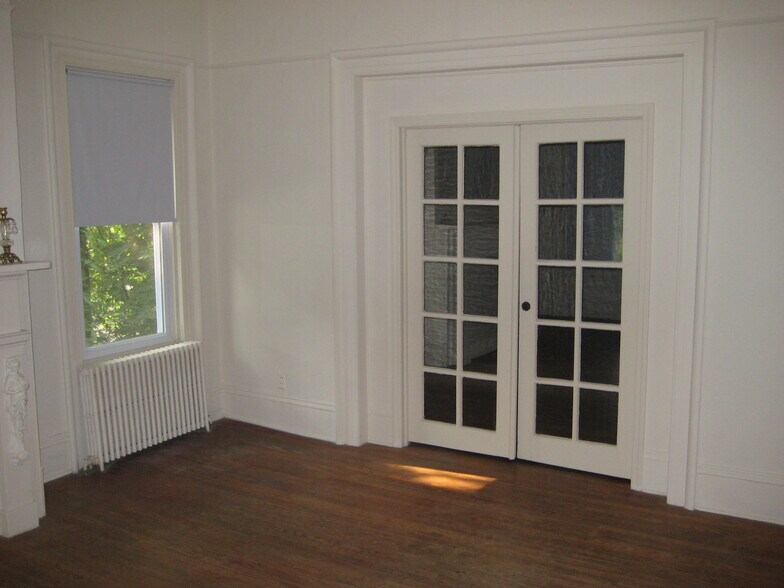 More Photos Of 360 Western Hwy, Tappan Apartments For Sale
