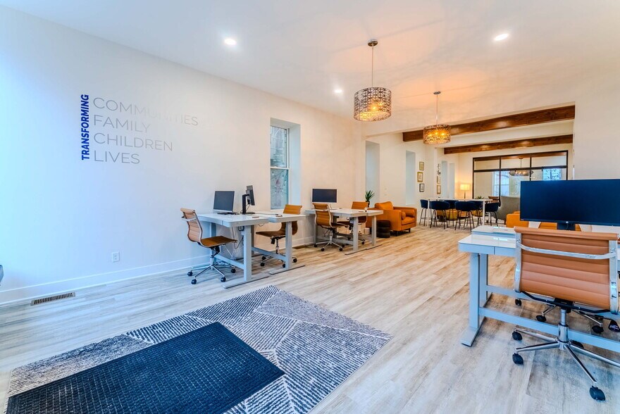 More Photos Of 144 S Wabash St, Wabash Office For Sale