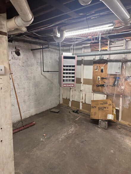 More Photos Of 314 Park St, Fulton Office For Sale