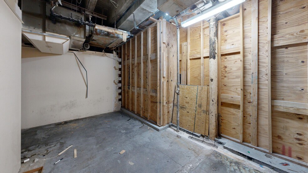 More Photos Of 1511 Farnam St, Omaha Apartments For Lease