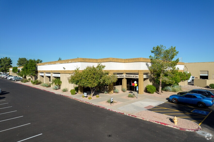 More Photos Of 75 W Baseline Rd, Gilbert Warehouse For Lease