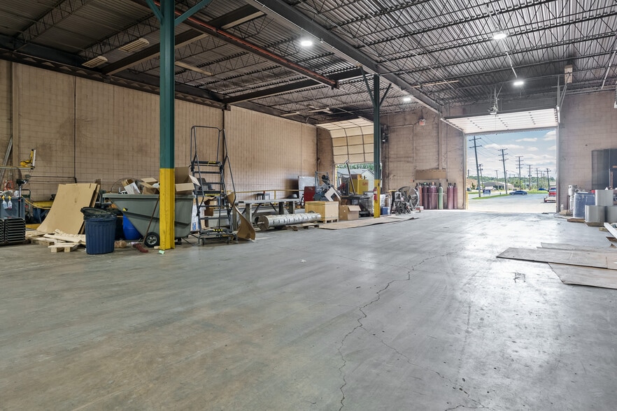 More Photos Of 6320 Material Ave, Loves Park Warehouse For Sale