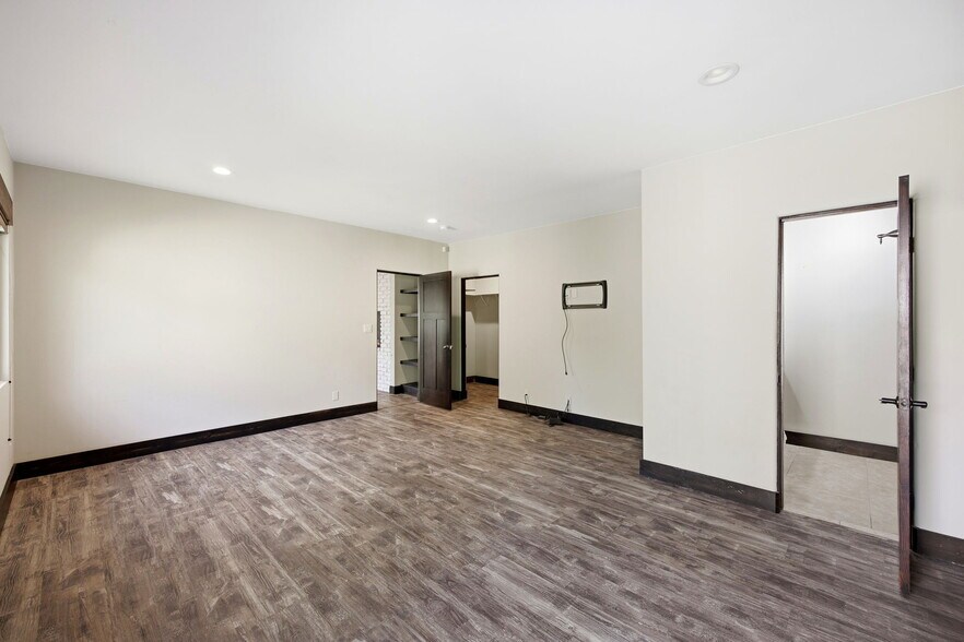 More Photos Of 5237 Topanga Canyon Blvd, Woodland Hills Multifamily For Sale