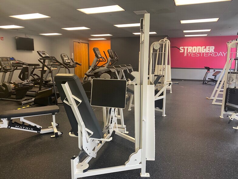 More Photos Of 150 Corporate Center Dr, Camp Hill Unknown For Lease