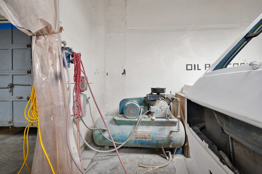 More Photos Of 245 24th St, Richmond Auto Repair For Sale