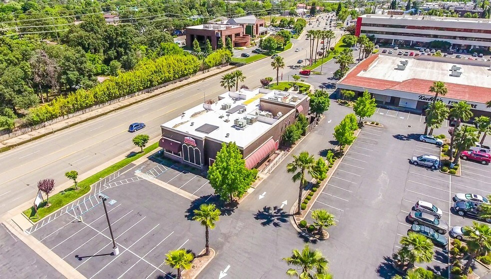 More Photos Of 1800 Churn Creek Rd, Redding Restaurant For Lease